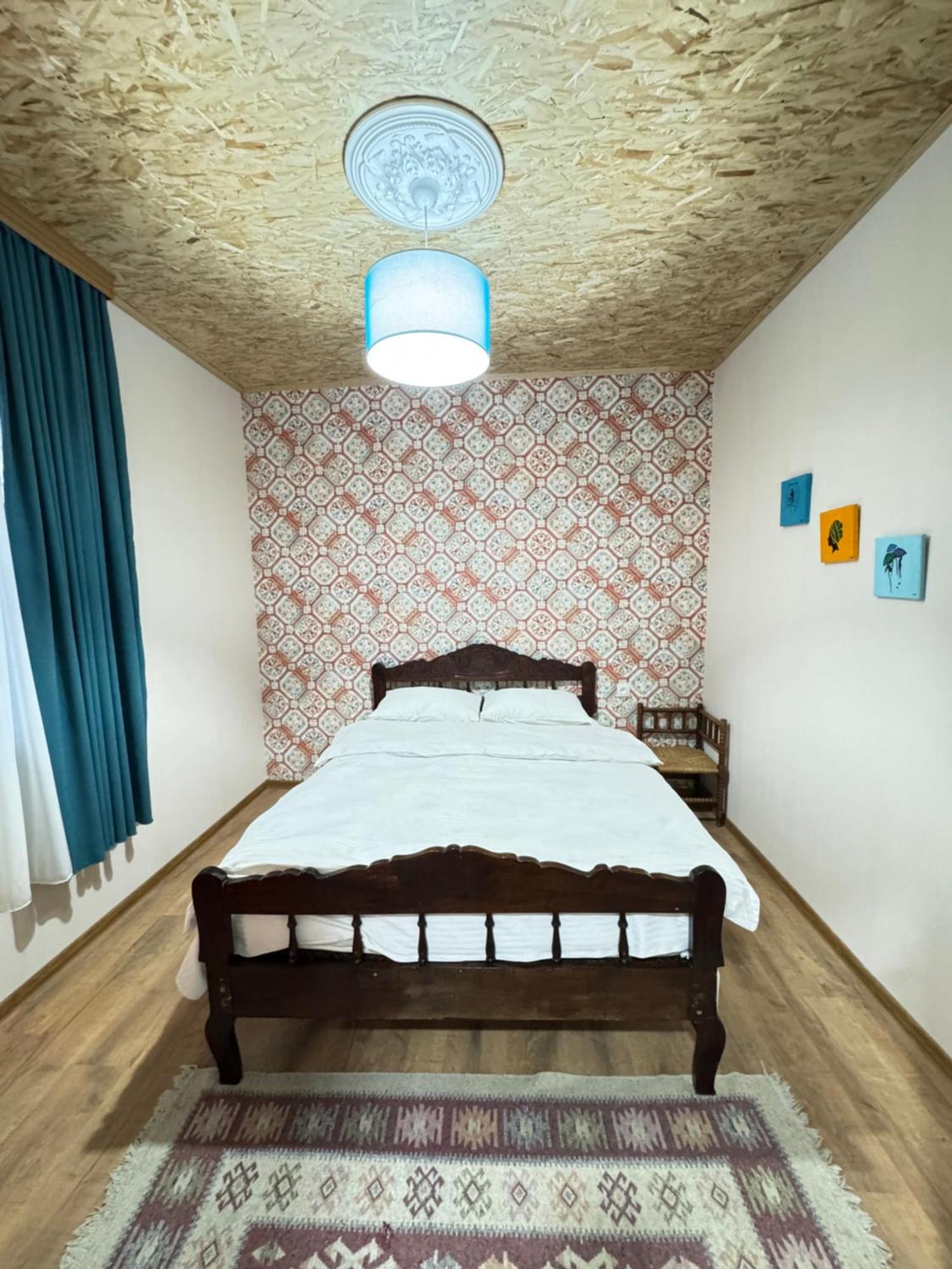 Odo'S Guest House Martvili Bagian luar foto